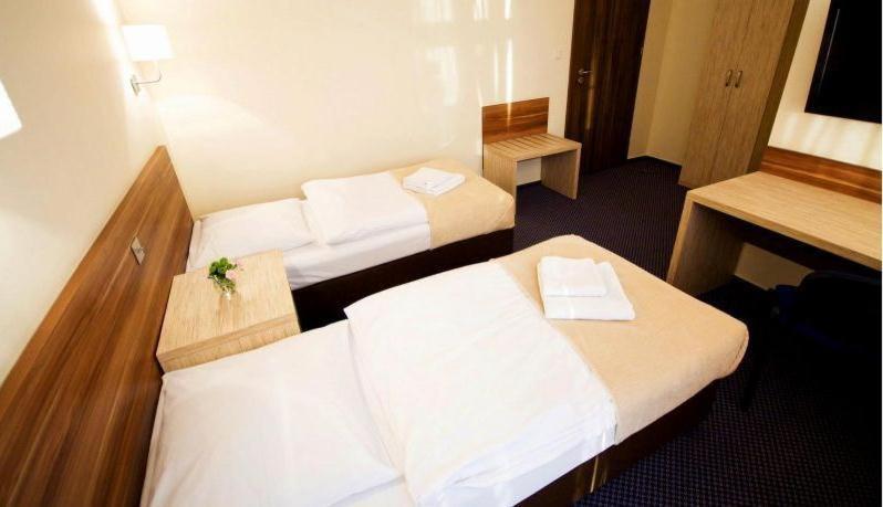 Adria Bed and Breakfast Myślibórz Habitación foto